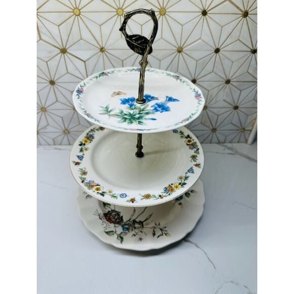 Three-Tier Dessert Stand | Vintage China |‎ Wedding Décor - Picture 9 of 10